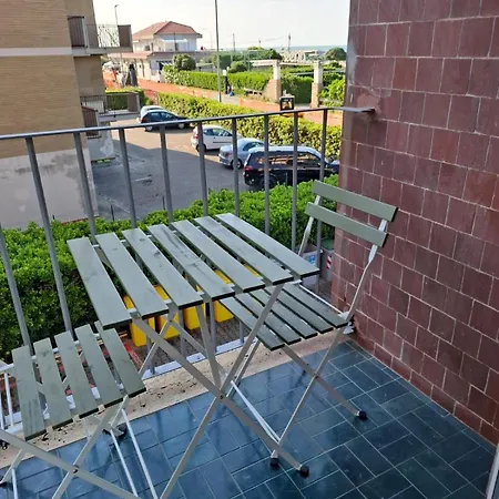 A Due Passi Dal Mare דירה