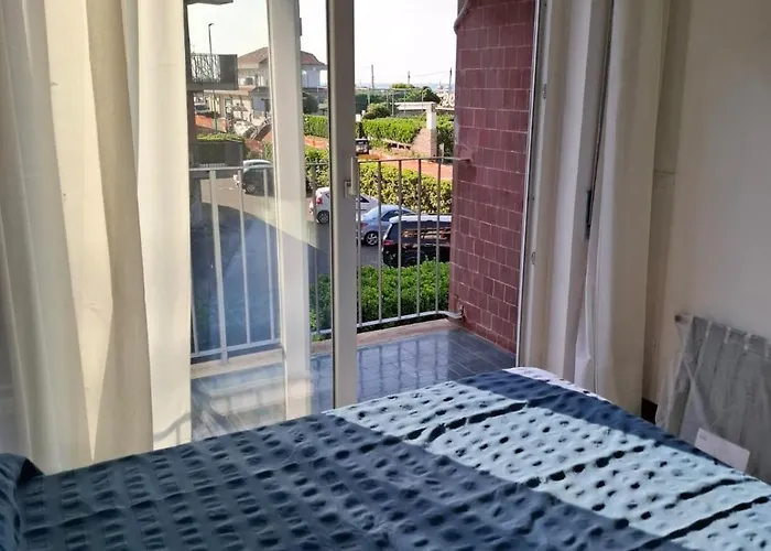 A Due Passi Dal Mare Apartment *
